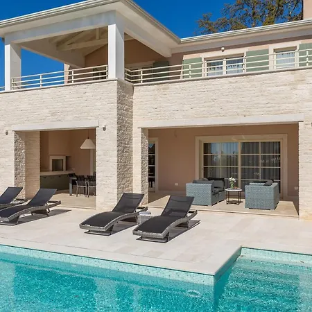 Estelle By Ilc 布罗托尼贾